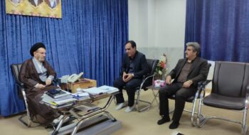 رییس و جمعی از اعضای کانون وکلای دادگستری استان لرستان با نماینده ولی فقیه در استان لرستان و امام جمعه خرم آباد دیدار نمودند.