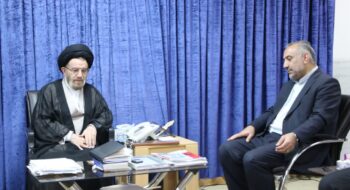 رئیس سازمان زندان‌های کشور، جمعی از معاونین، کشوری رئیس زندان‌های استان لرستان، با حضور در دفتر امام جمعه خرم آباد با نماینده ولی فقیه در استان لرستان و امام جمعه خرم آباد  دیدار و گفتگو نمودند.