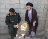 ماینده ولی فقیه در استان لرستان و امام جمعه خرم آباد از گلخانه ۱۸ هکتاری، در منطقه واشیان در حومه شهرستان پلدختر، که توسط بسیج سازندگی در حال آماده شدن می‌باشد بازدید نمودند.
